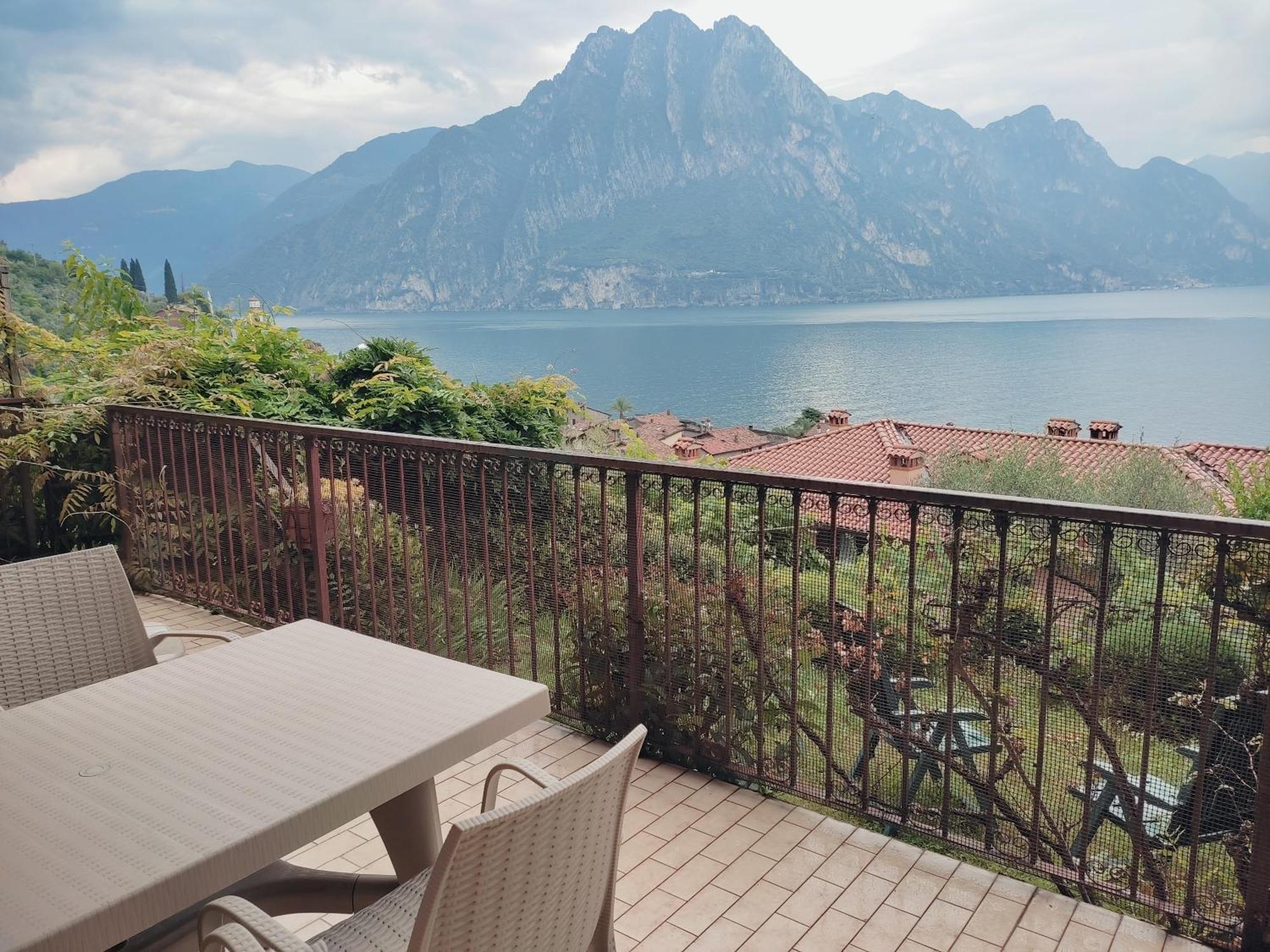Iseolakerental - Riva House Riva di Solto Kültér fotó